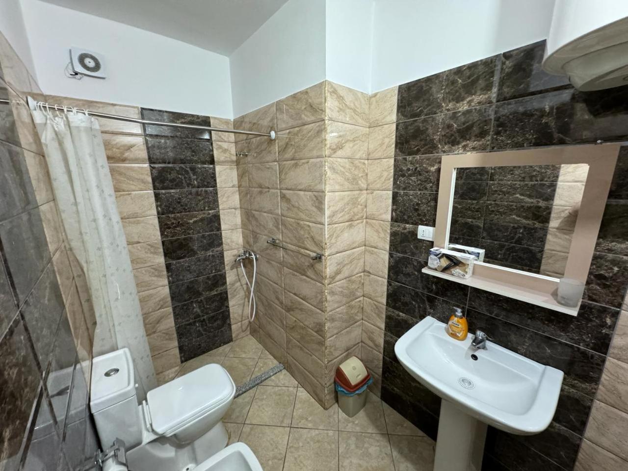 E.I.R Apartments Vlore Exterior photo